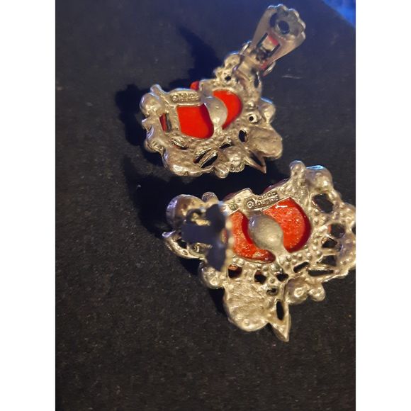 Vintage Selro Clip on Earrings Asian Red Devil 3 Missing Cabochon - Picture 11 of 11